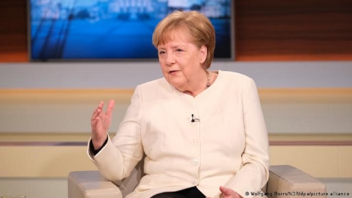 Prendre le président russe au sérieux serait un signe de « sagesse politique », Angela Merkel aux Occidentaux