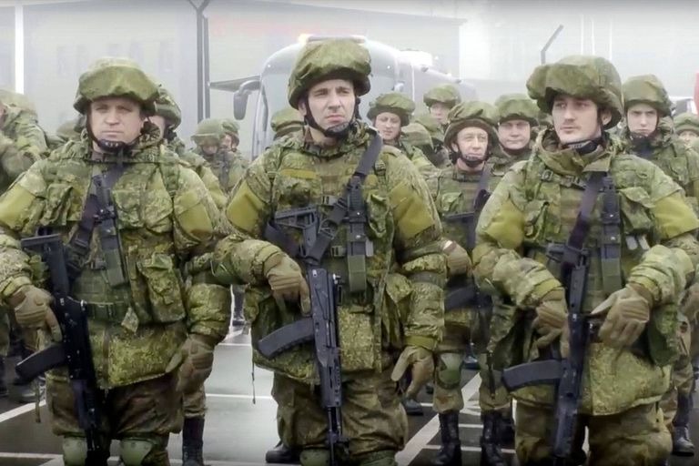 Guerre en Ukraine : Poutine avance doucement ses pions, en moins de deux semaines, plus de 200 000 personnes ont rejoint l’armée russe