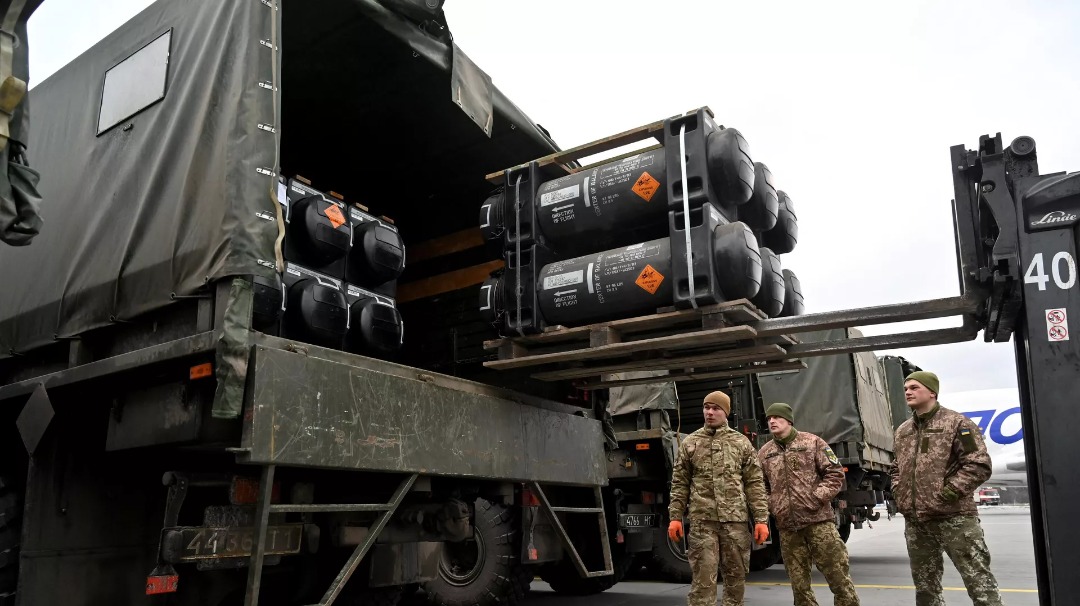 Des armes occidentales fournies à l’Ukraine se vendent au marché noir jusqu’en Afrique