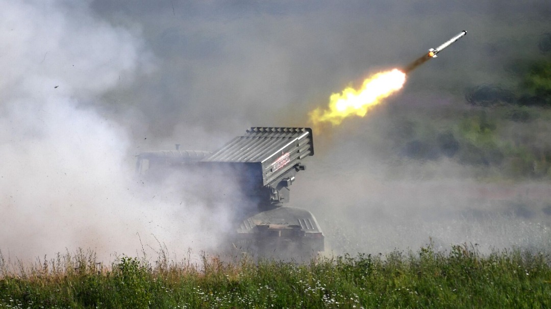 L’armée russe dégaine des Tornado-G contre une zone fortifiée ukrainienne