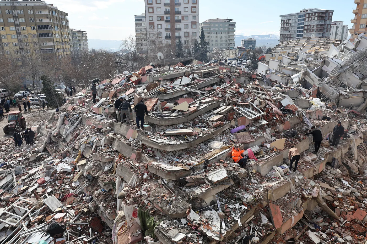 2 jours après le séisme, Moscou dresse un bilan de son aide à la Syrie