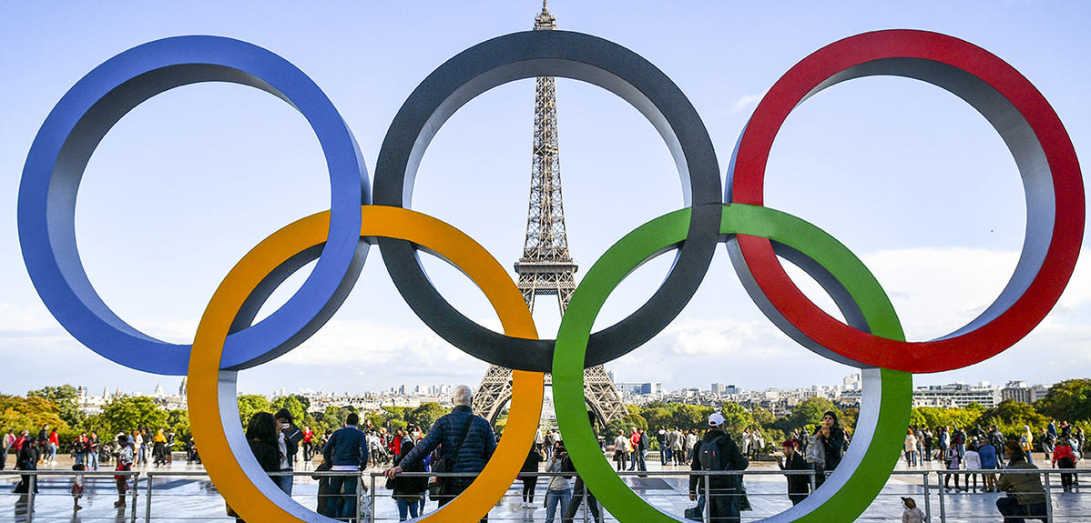 JO 2024 : la flamme olympique allumée en Grèce, commence son voyage vers Paris